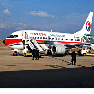 九寨黄龙机场货运航空快运业稳步发展的原因是什么？